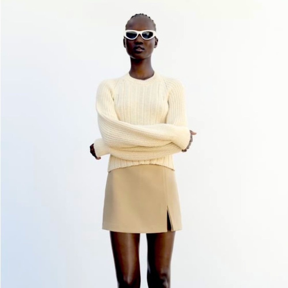 Size XL Brand New Zara Slit Skort in Taupe Brown.
